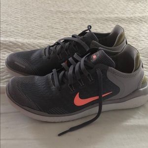 NIKE FREE RN SHOES